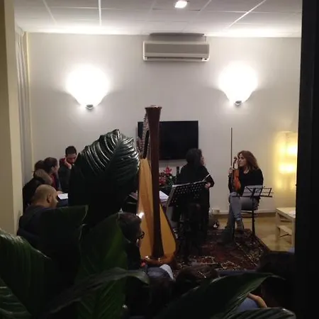 Capitol Отель 2*